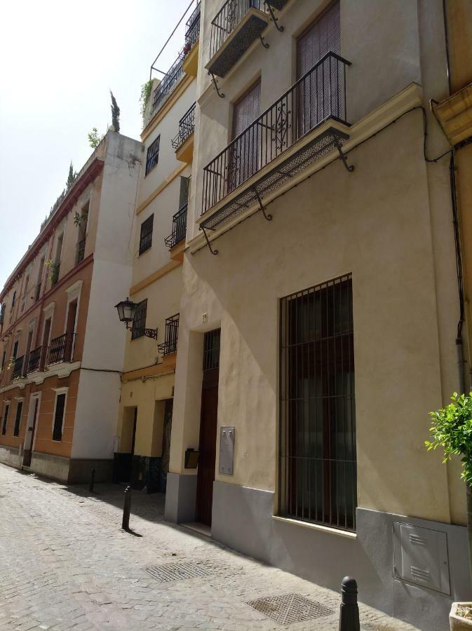 Rentalsevilla Espacioso Duplex En La Puerta Real Exterior photo