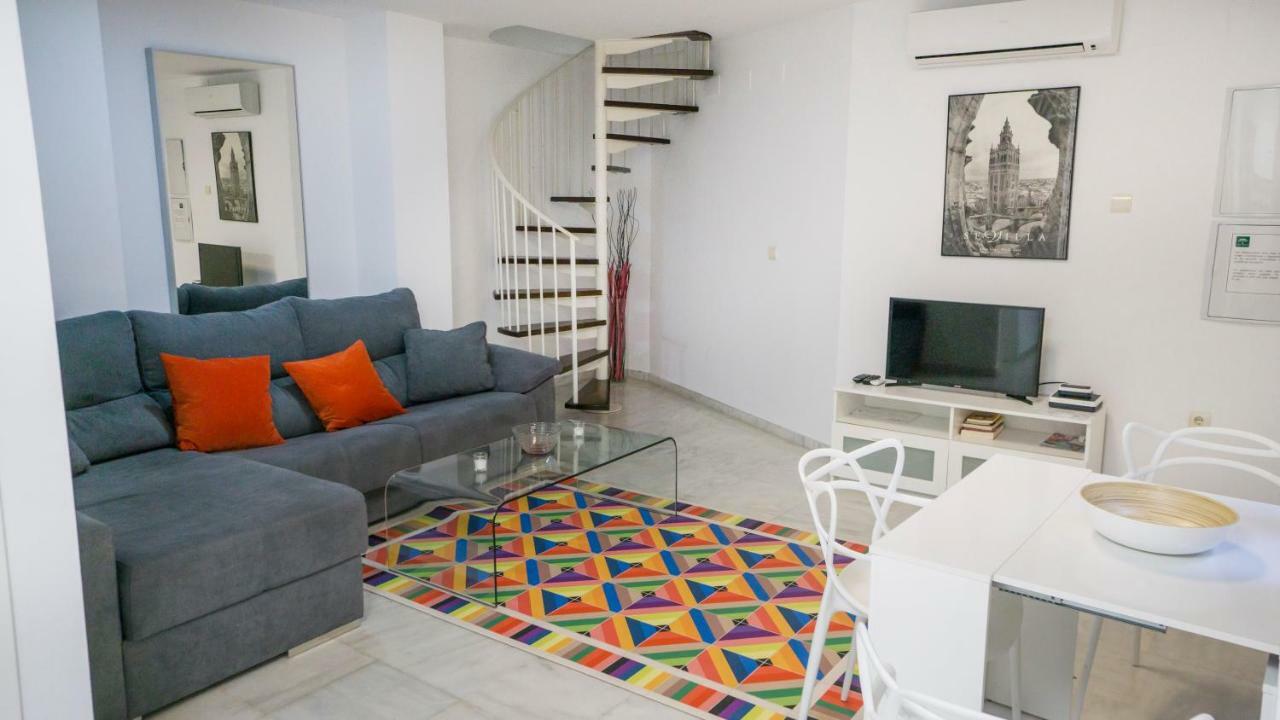 Rentalsevilla Espacioso Duplex En La Puerta Real Exterior photo